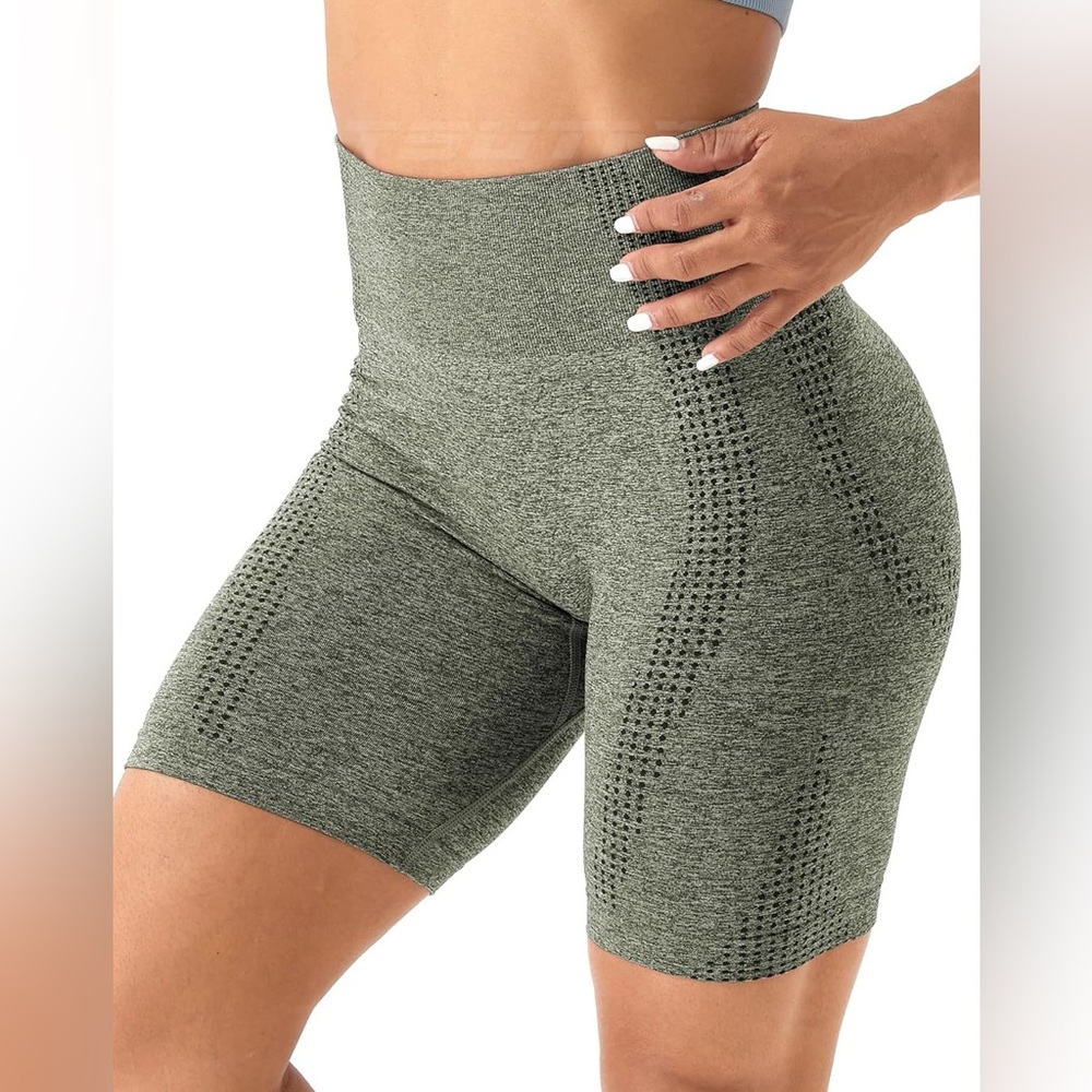 NWOT Seamless Workout Shorts